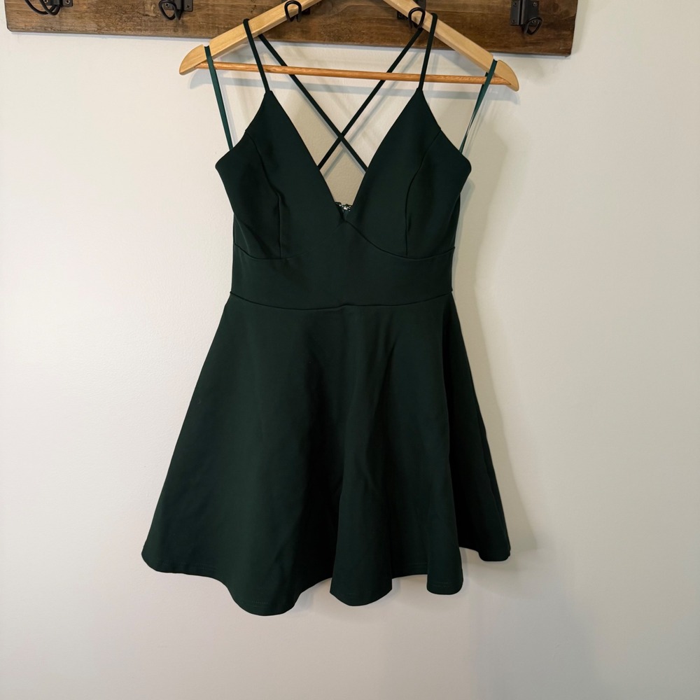 Windsor Hunter Green Strappy Back Skater Dress V-Neck Fit & Flare Party Mini